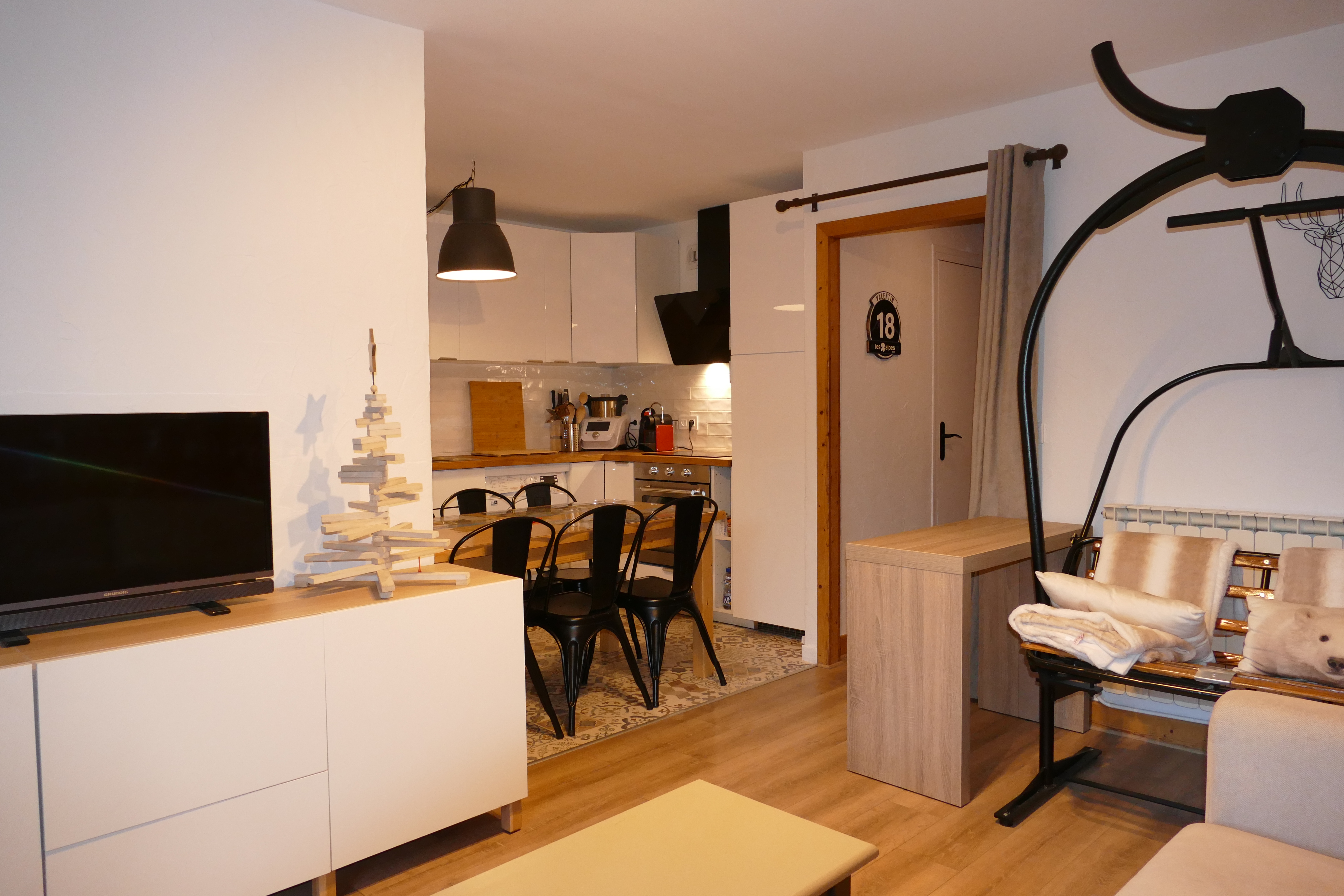 42m2 aux 2 Alpes : le pied-à-terre idéal pour profiter de la montagne toute l&rsquo;année.
